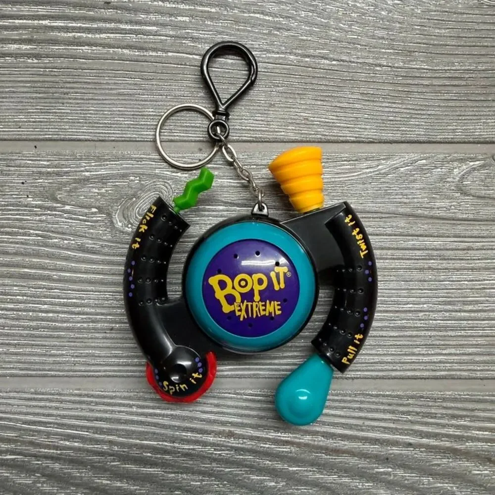 Vintage 2000 bop it mini keychain y2k game NOT tested, needs batteries